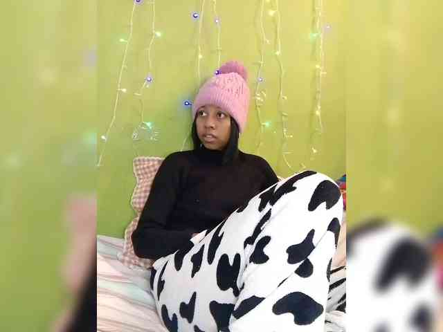 Candis18 webcam