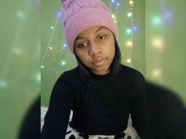 Candis18 webcam