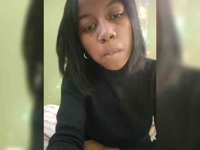 Candis18 webcam