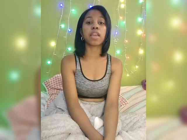 Candis18 webcam