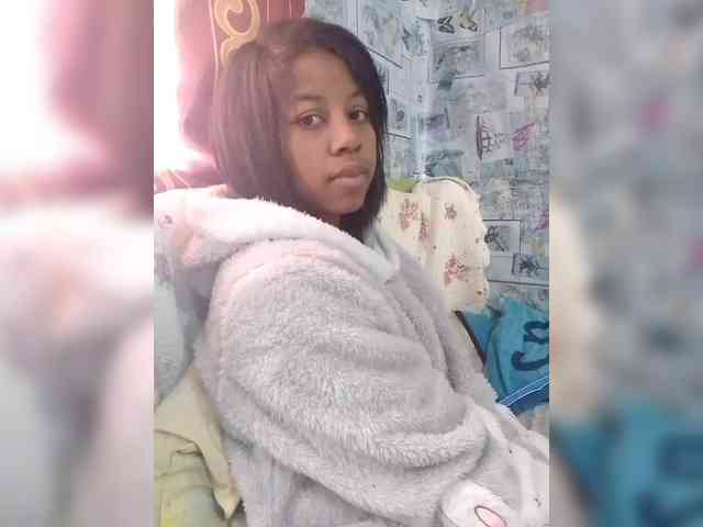 Candis18 webcam