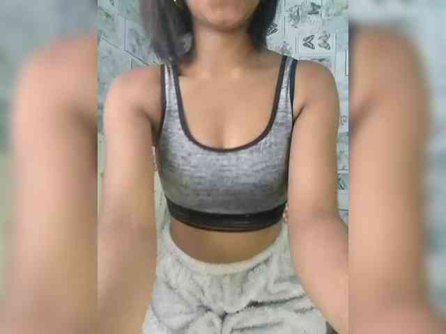 Candis18 webcam