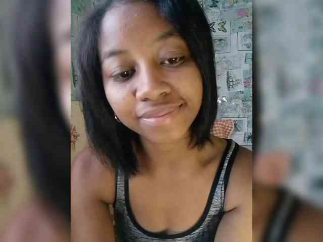 Candis18 webcam