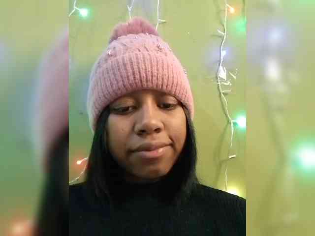 Candis18 webcam