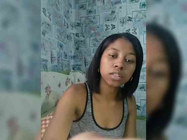 Candis18 webcam