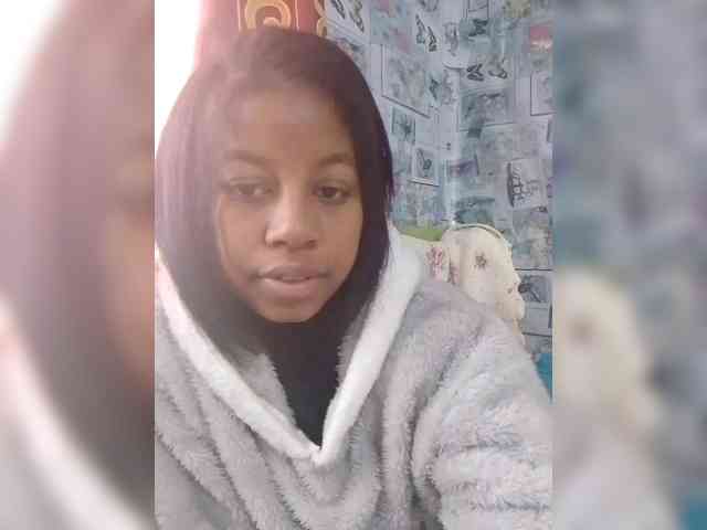 Candis18 webcam