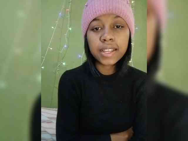 Candis18 webcam