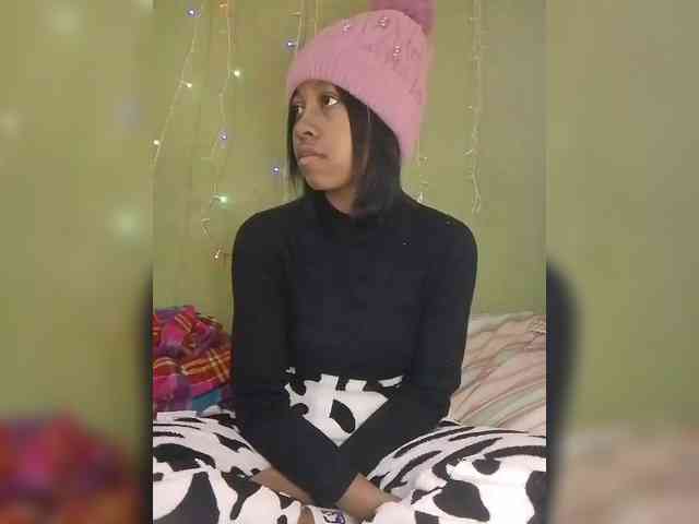 Candis18 webcam