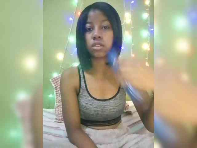 Candis18 webcam