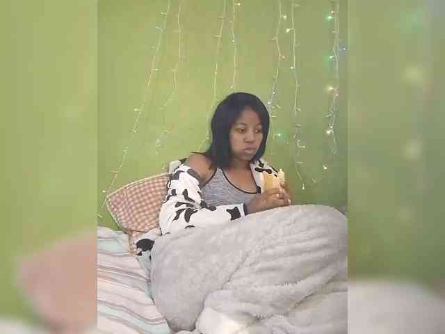Candis18 webcam