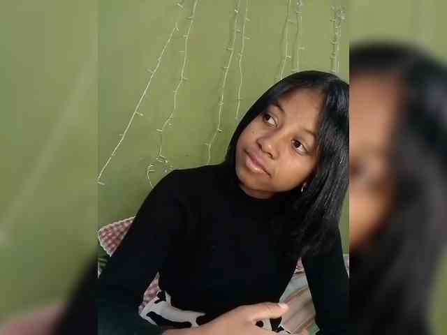 Candis18 webcam