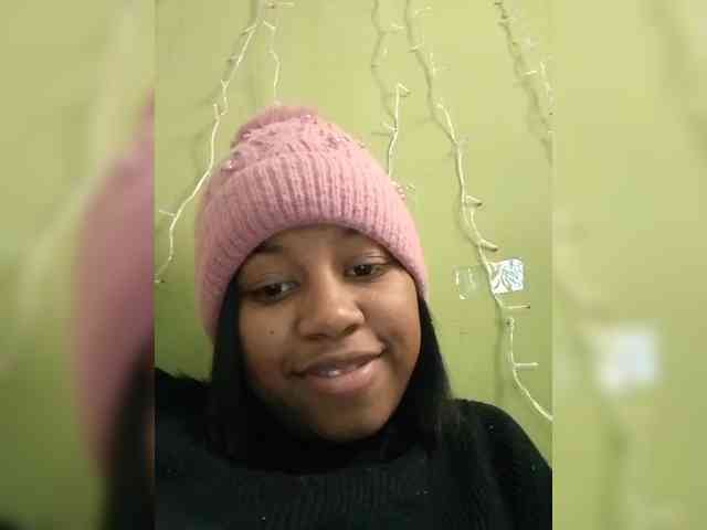 Candis18 webcam