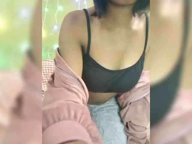 Candis18 webcam
