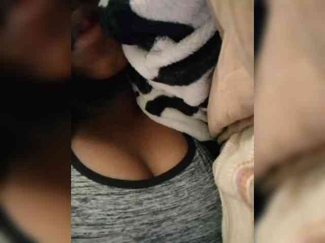 Candis18 webcam