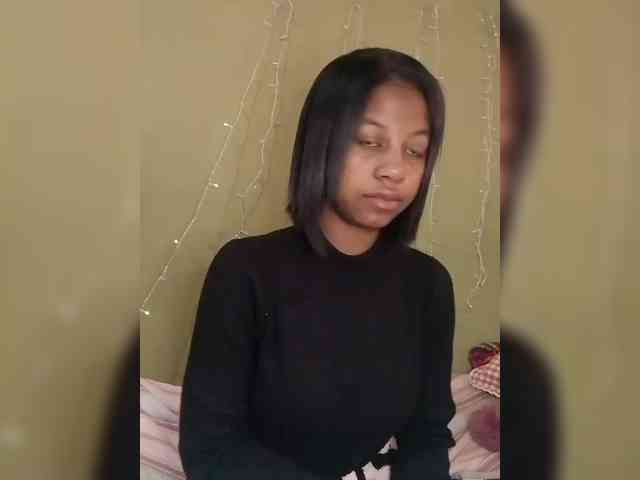 Candis18 webcam