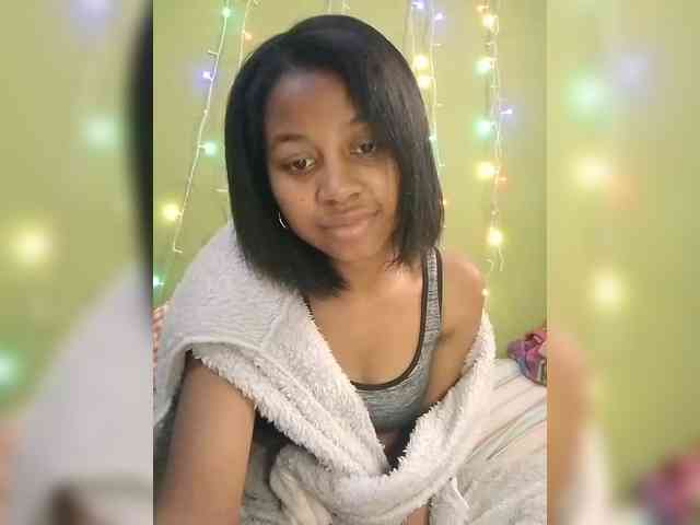Candis18 webcam
