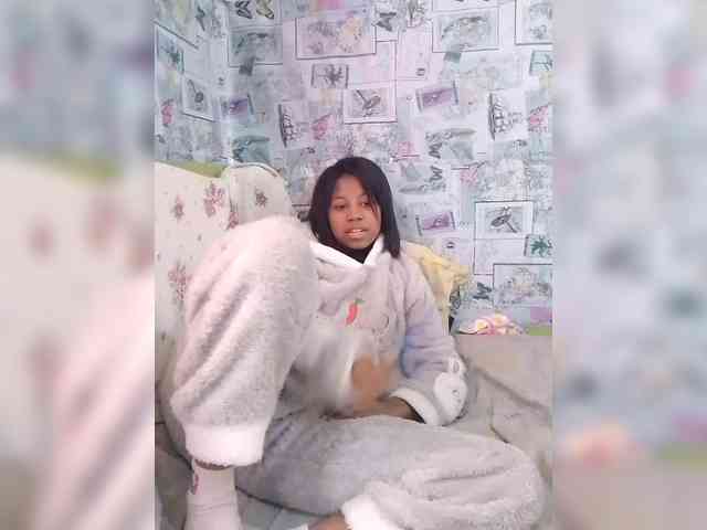 Candis18 webcam
