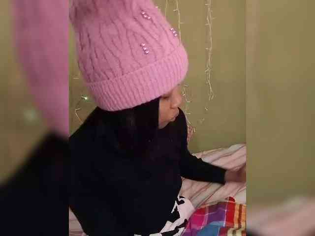 Candis18 webcam