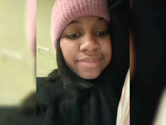 Candis18 webcam