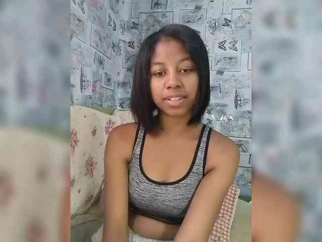 Candis18 webcam