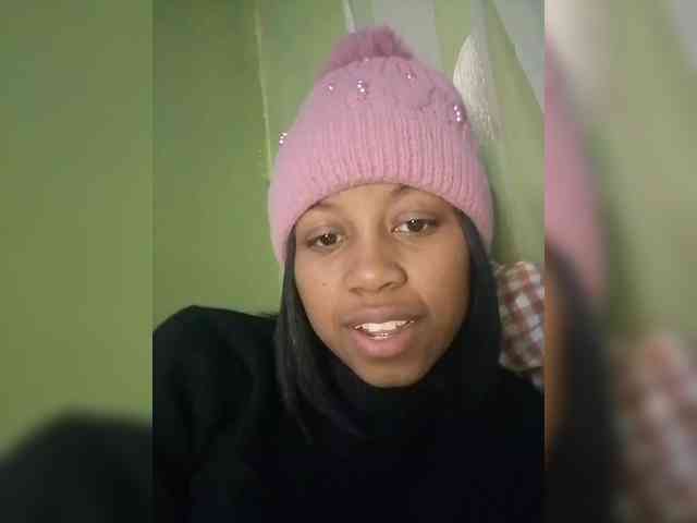 Candis18 webcam