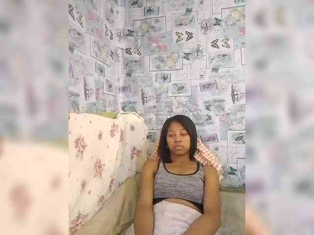 Candis18 webcam
