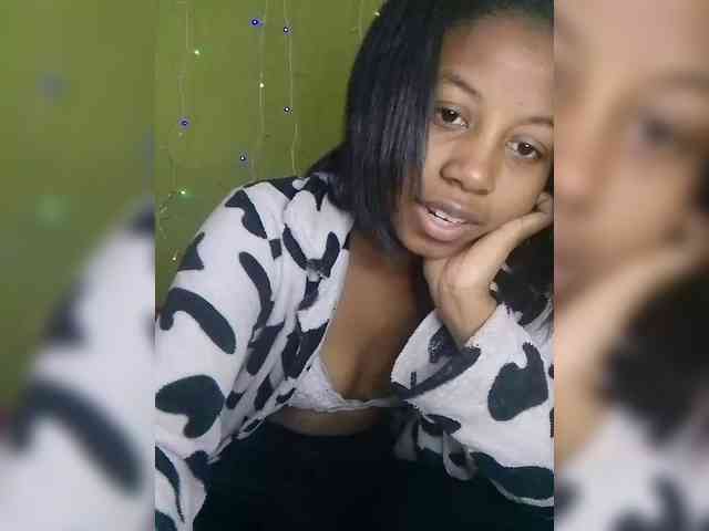 Candis18 webcam