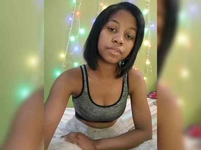 Candis18 webcam