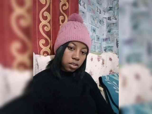Candis18 webcam