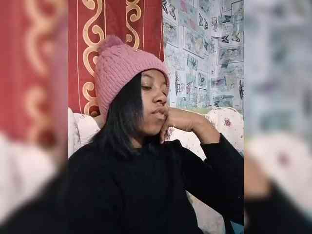 Candis18 webcam