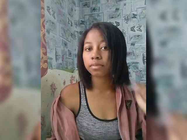 Candis18 webcam