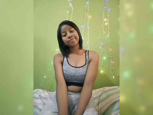 Candis18 webcam