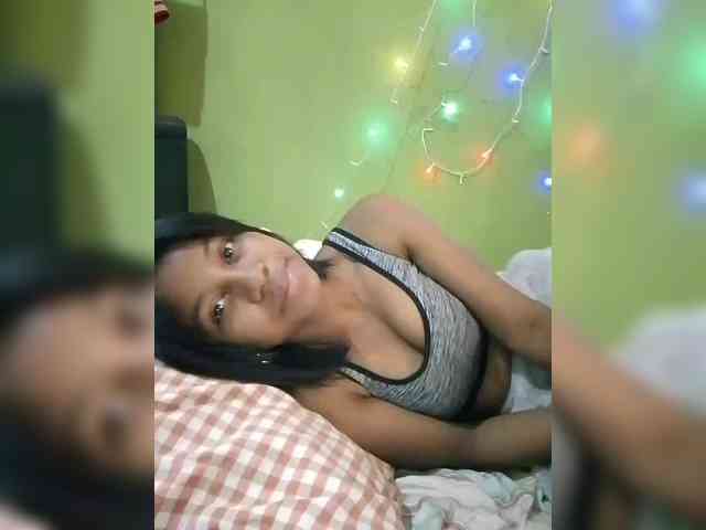 Candis18 webcam