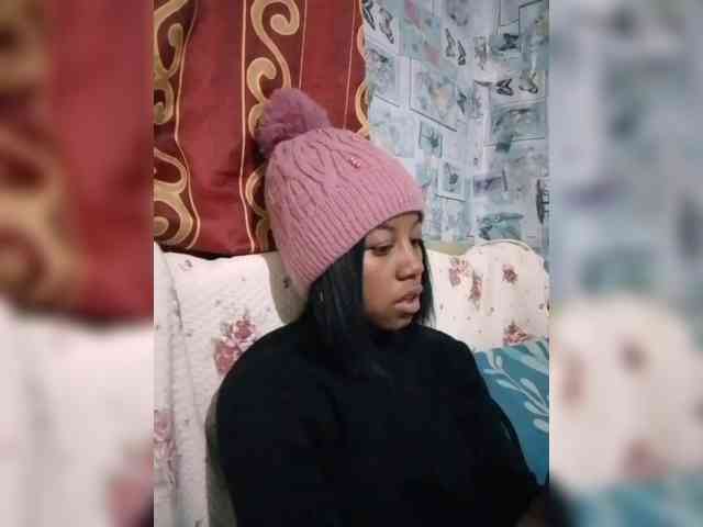 Candis18 webcam