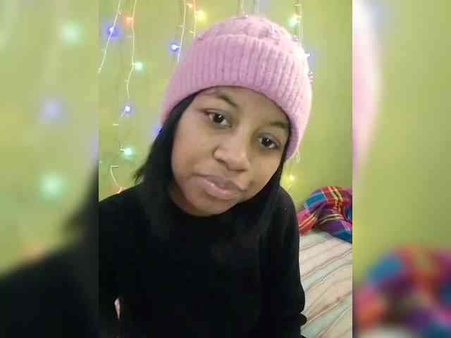 Candis18 webcam