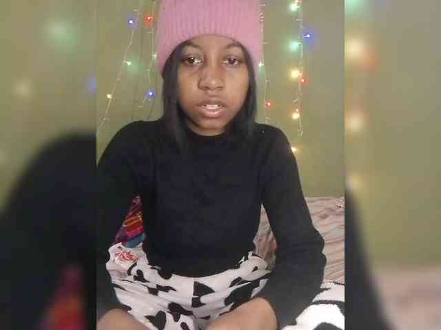Candis18 webcam