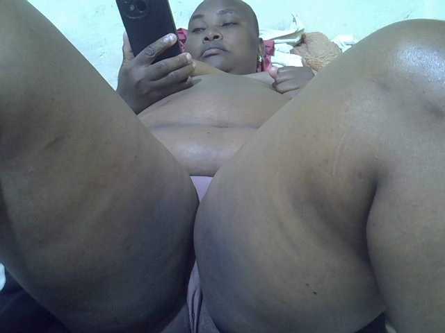 Sexybooty1's BongaCams show and profile