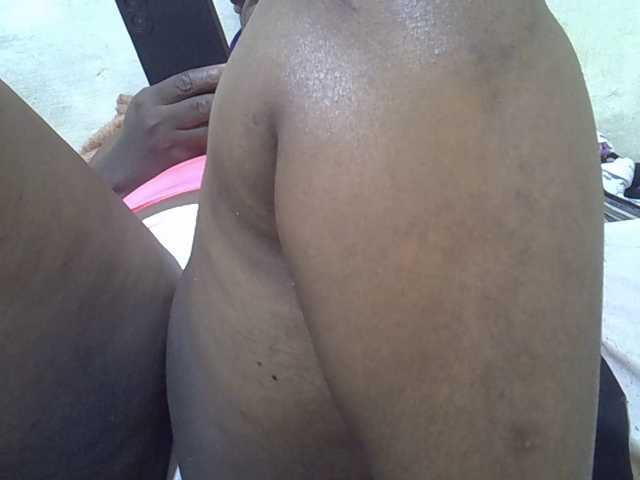 Sexybooty1's BongaCams show and profile