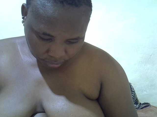 Sexybooty1's BongaCams show and profile