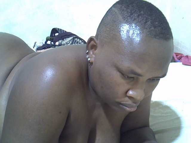 Sexybooty1's BongaCams show and profile