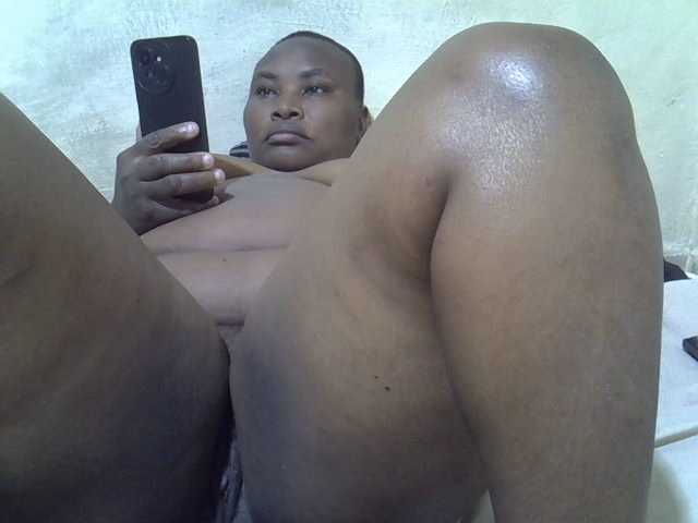 Sexybooty1's BongaCams show and profile