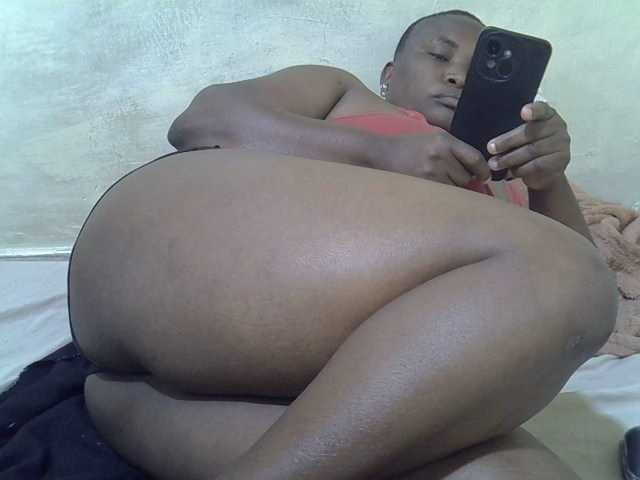 Sexybooty1's BongaCams show and profile