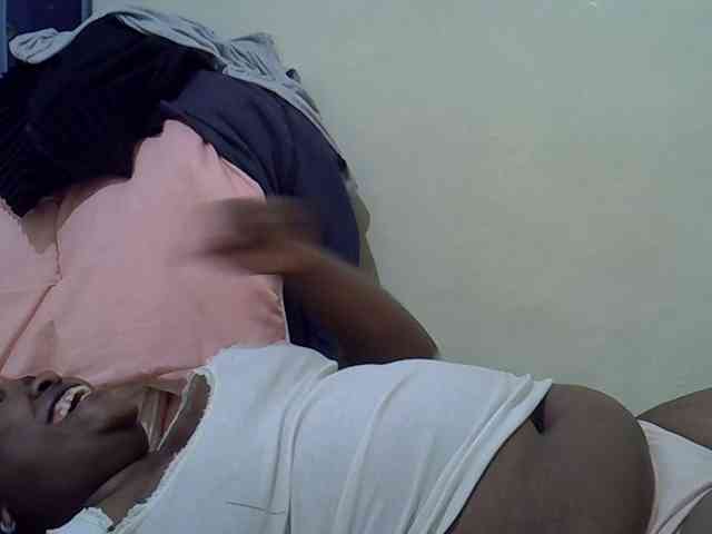 Sexybooty1 webcam