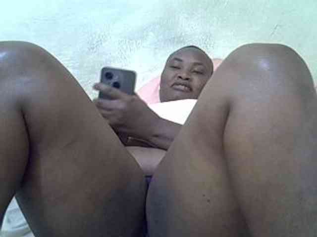 Sexybooty1 webcam