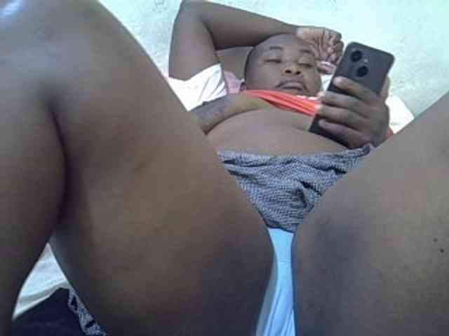 Sexybooty1 webcam