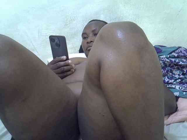 Sexybooty1 webcam
