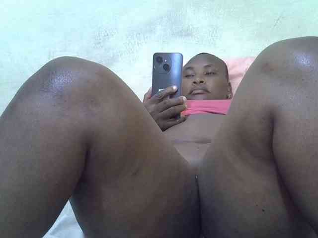 Sexybooty1 webcam