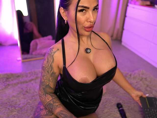 FiresBomb777's BongaCams show and profile