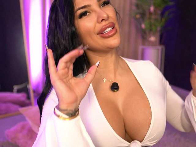 FiresBomb777's BongaCams show and profile