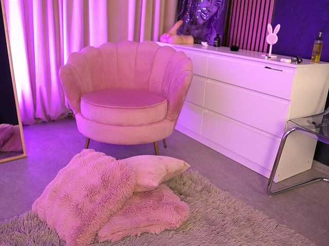 FiresBomb777's BongaCams show and profile